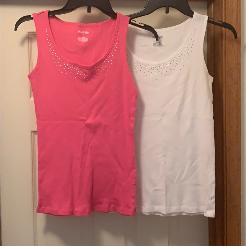 3 tank tops! All the same just different colors